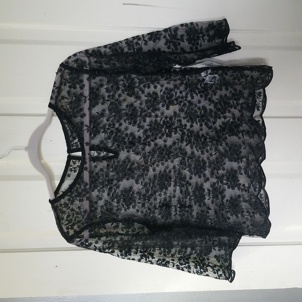 BNWT! Zara Basic Black Medium Top